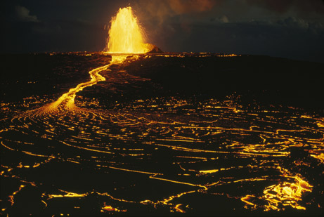 pictures of hawaii volcanoes. Belching Hawaii Volcano Shuts