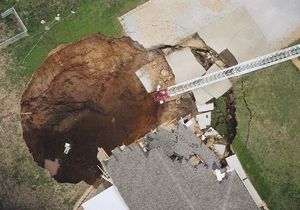 nixa_sinkhole.jpg