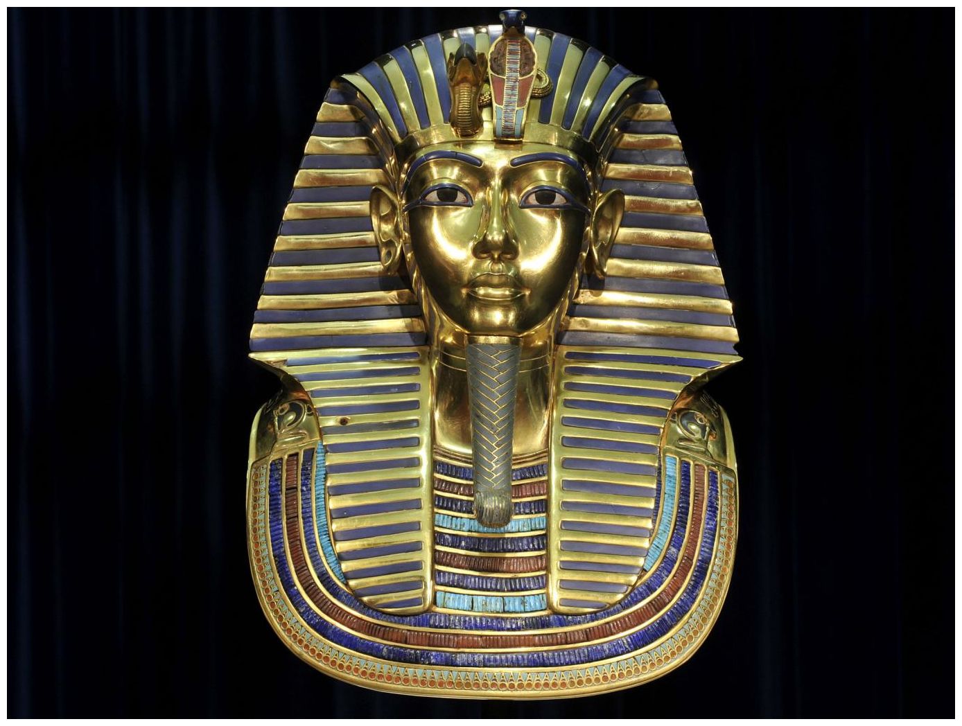 New Evidence Suggests King Tutankhamun S Gold Mask Was Made For Heretic
