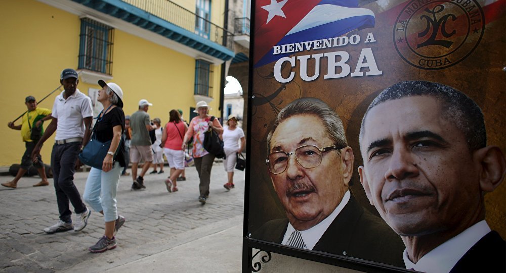 photo of obama in picture in cuba