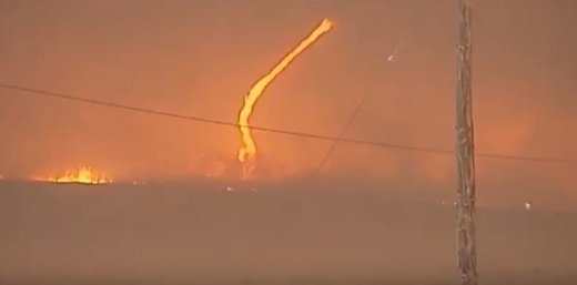 Firenado Spotted Inside Californias Sherpa Wildfire Which Has Tripled In Size Earth 7267