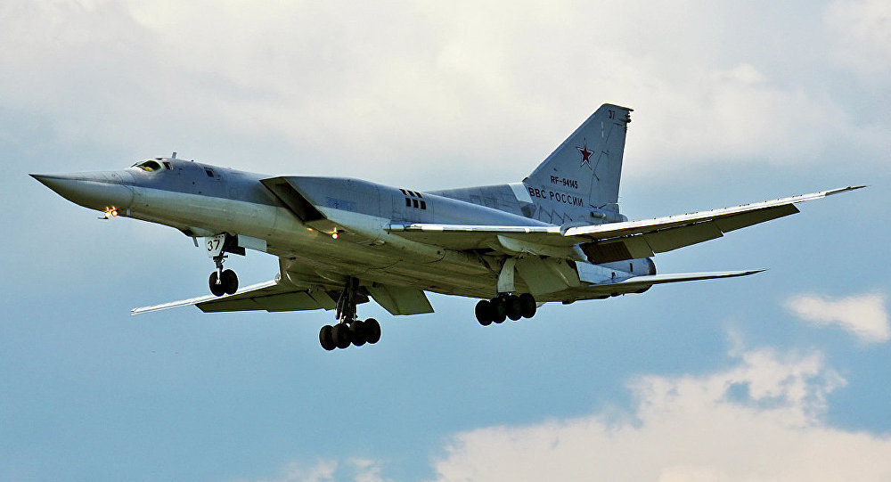 Six Russian Tu-22M3 bombers attack Daesh positions near Raqqa -- Puppet ...