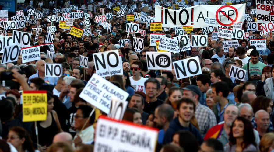 Madrid: Hundreds Take To The Streets In Protest Against PM Rajoy's Re ...