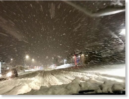 Alaska records one of the most extreme snowfall rates on record, 10 ...