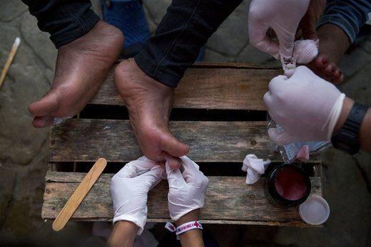 mexico migrants red cross