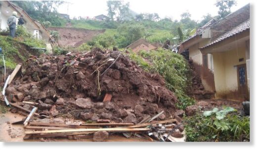 Deadly landslides triggered by heavy rainfall kill at least 11 in West ...