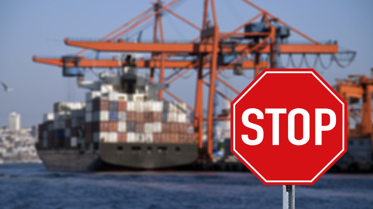 cargo ship stop sign