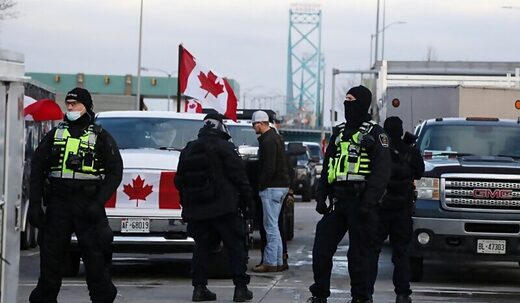 Ambassador bridge police trucker protest convoy