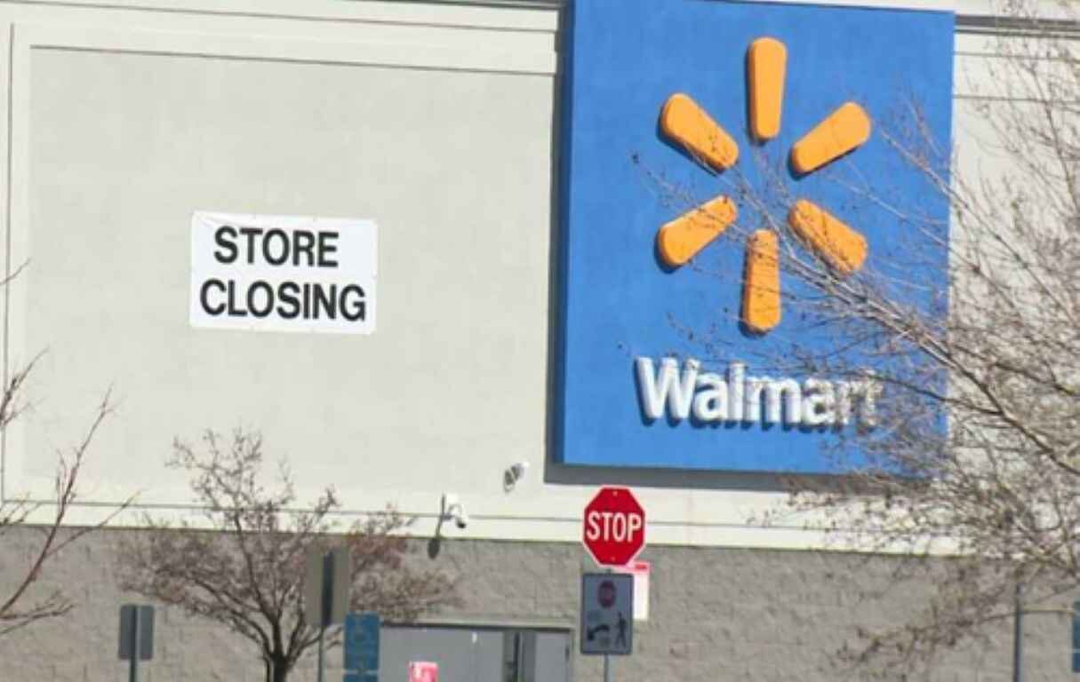 Walmart abandons unprofitable Chicago stores after investing "hundreds