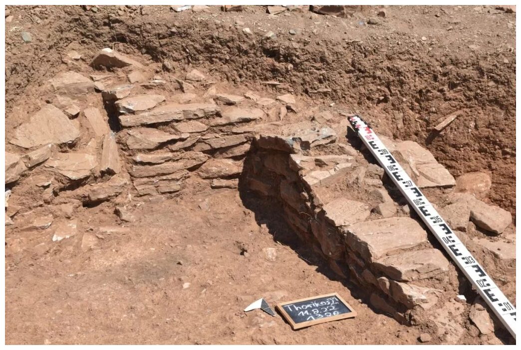 Archaeologists discovered the earliest Iron Age house in Athens and ...