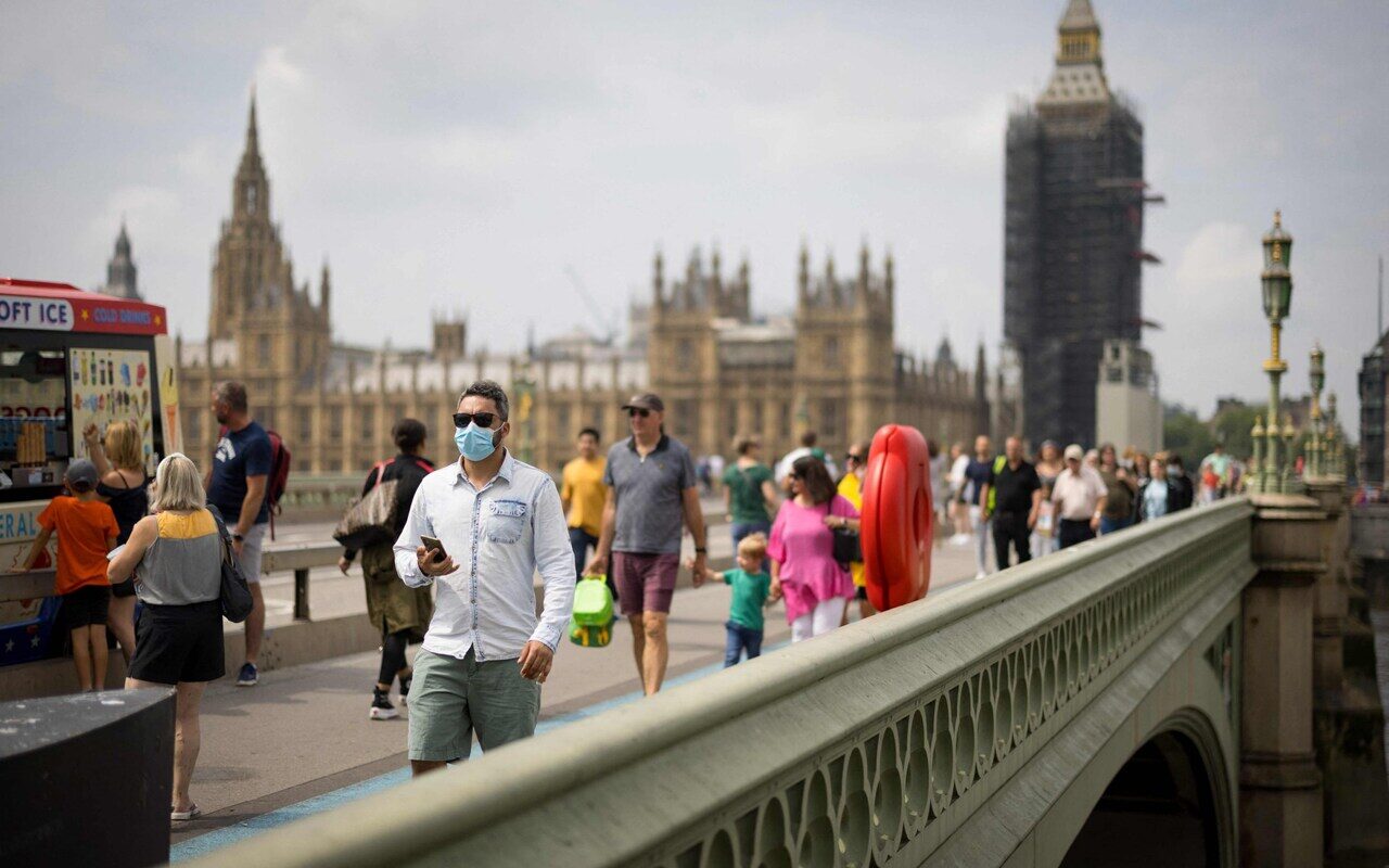 masks london lockdown