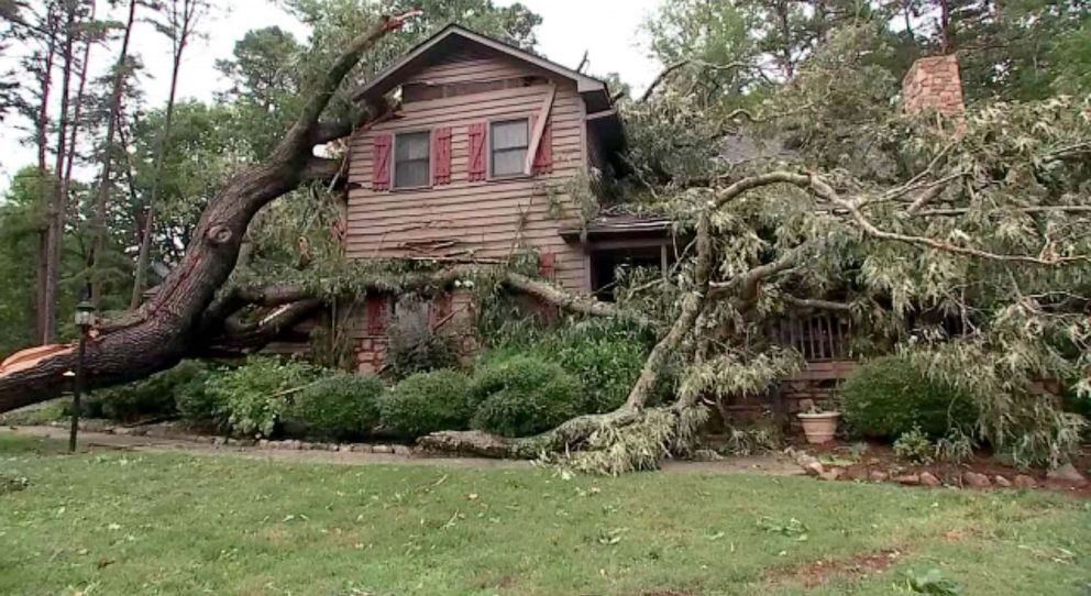 Severe Summer Thunderstorms Leave 1 Dead Tens Of Thousands Without Power In North Carolina 1498