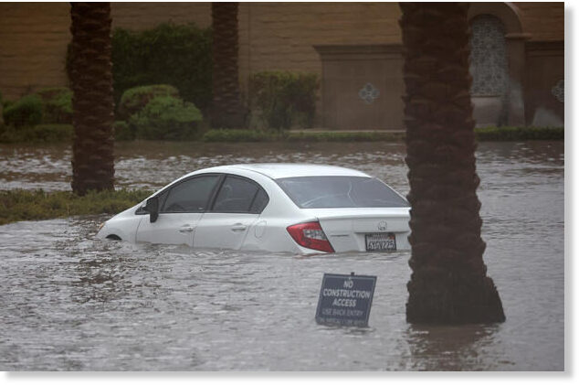 Tropical Storm Hilary hitting Southern California as Southwest braces ...