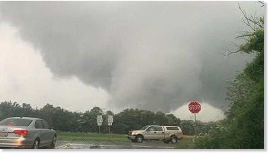 A tornado near cars in Montgomery County, Maryland.