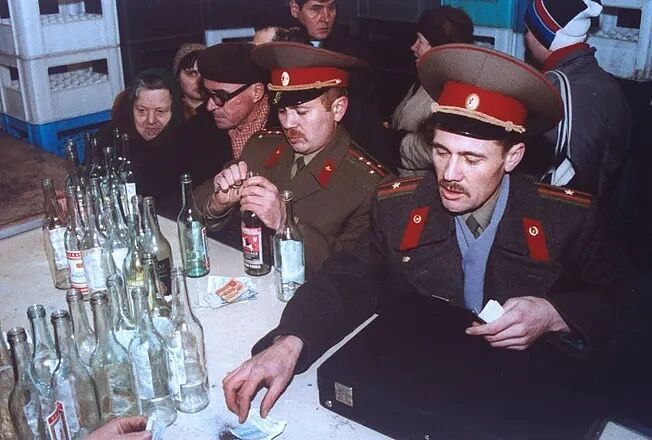 soviet union soldiers liquor store