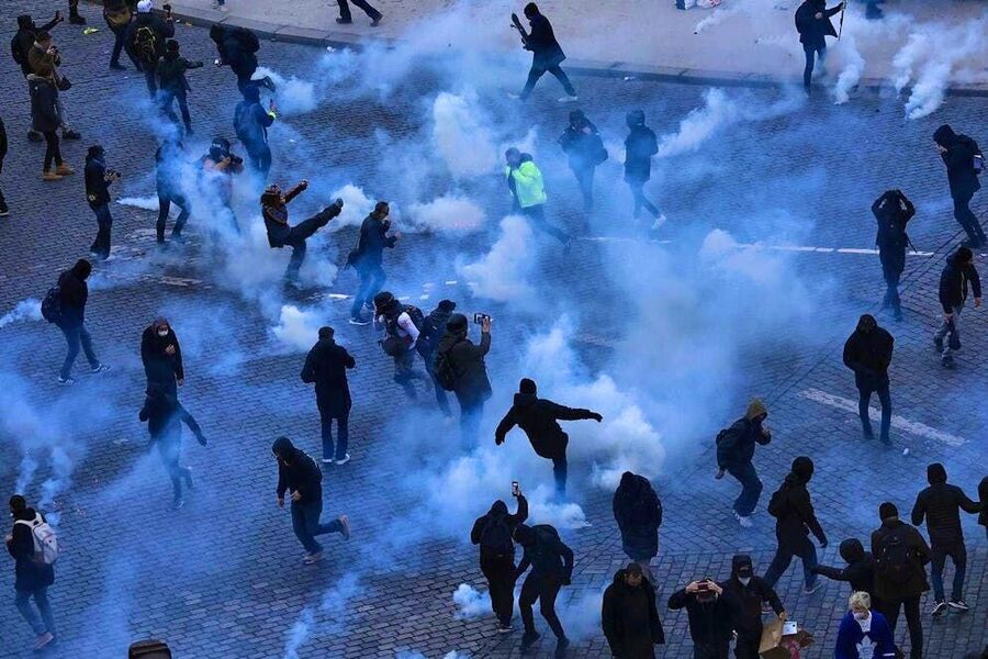 riots france pension reform