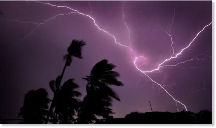 Lightning killed eight people in Ngororero, Musanze, and Rutsiro districts on Monday, July 8