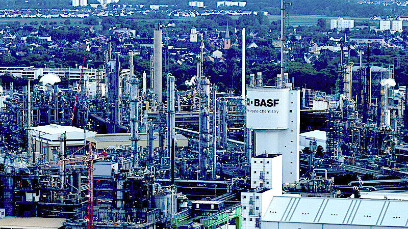 Huge explosion reported at Germany's biggest chemical plant — Society's ...