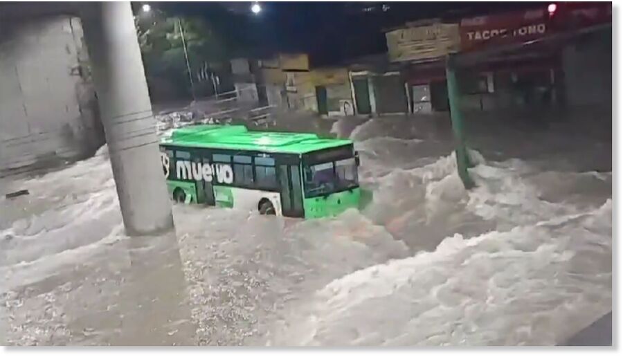 Heavy rains in Monterrey, Mexico cause 3 deaths, floods and stranded ...