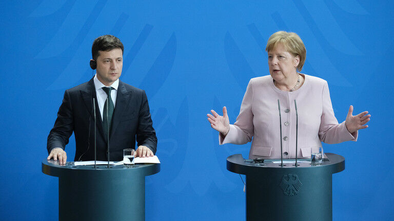 Vladimir Zelensky and Angela Merkel