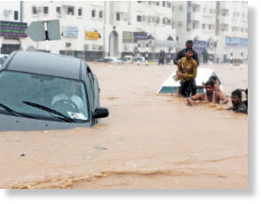 Torrential rains turn streets into rivers in Oman - 3 dead -- Earth ...