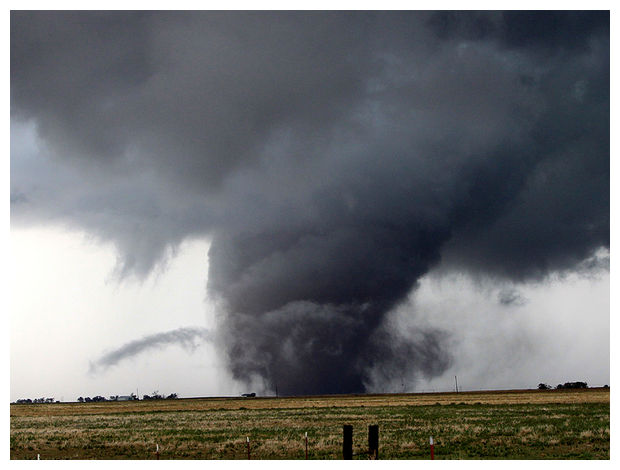 US: Oklahoma Struck By Biggest November Tornado on Record 